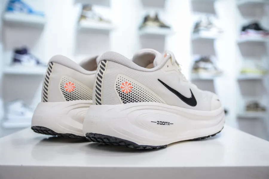 Nike Air Zoom Vomero 18X Premium Running Shoes with Advanced Technology