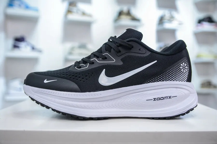 Nike Air Zoom Vomero 18X Exclusive Original