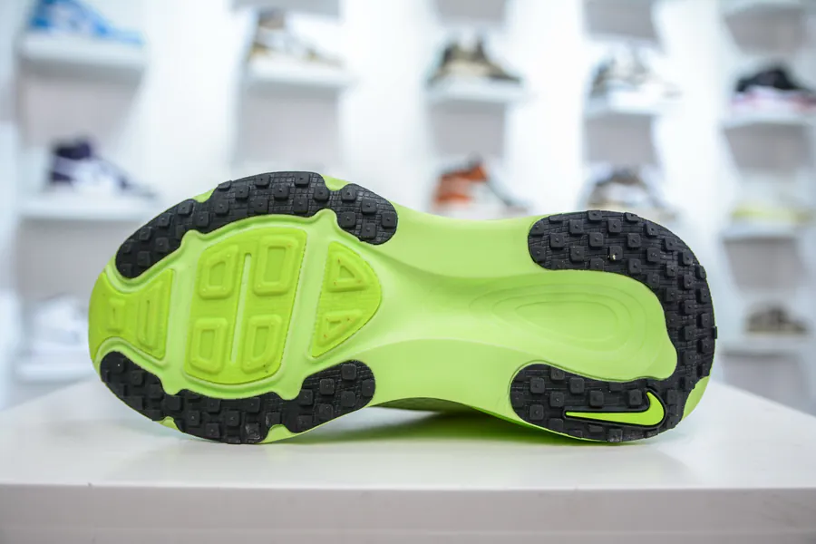 Nike Air Zoom Vomero 18 Comfortable Shock Absorption and Anti Slip Running Shoes