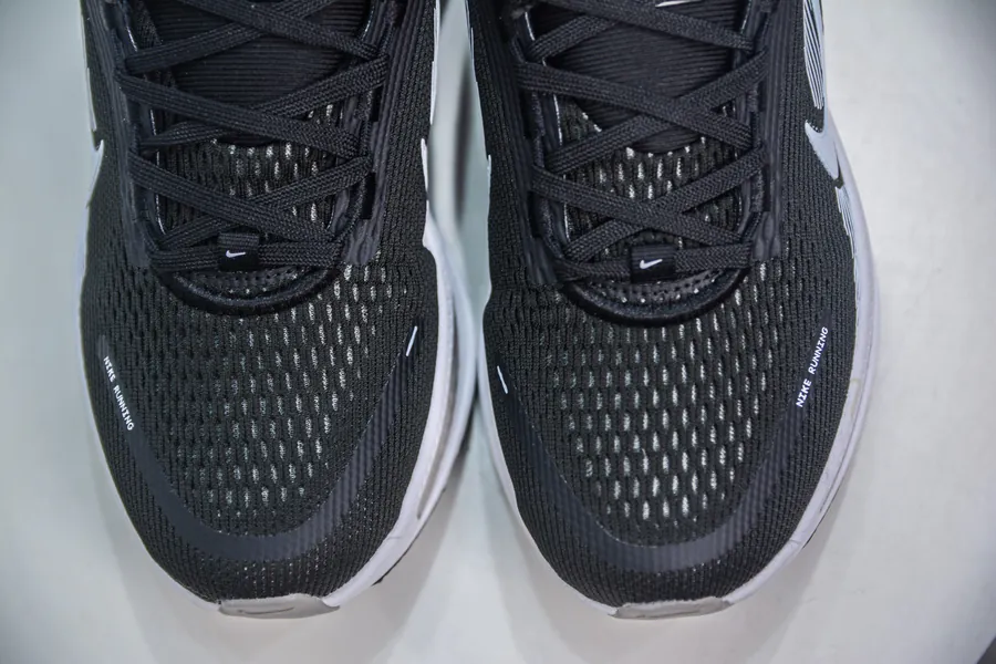 Nike Air Zoom Vomero 18 Comfortable Shock Absorption and Anti Slip Running Shoes