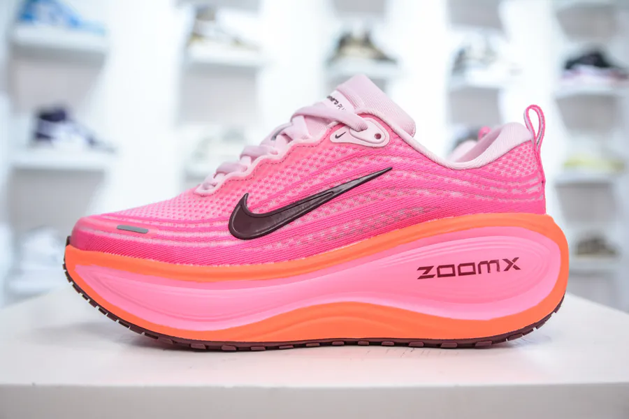 Nike Air Zoom Vomero PLUS Premium Running Shoes