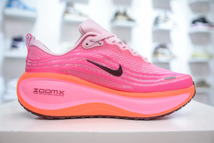 Nike Air Zoom Vomero PLUS Premium Running Shoes