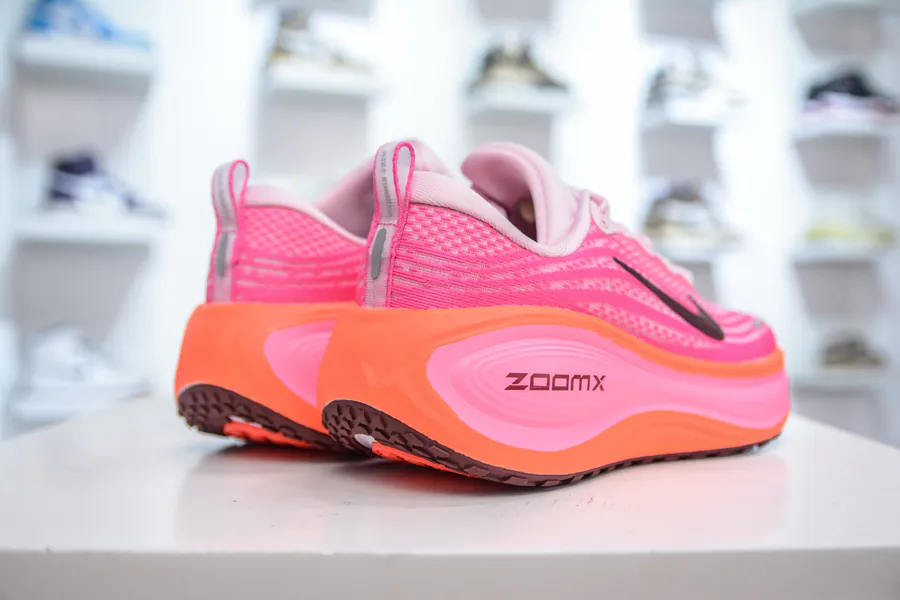 Nike Air Zoom Vomero PLUS Premium Running Shoes