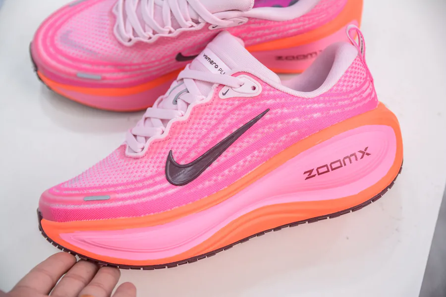 Nike Air Zoom Vomero PLUS Premium Running Shoes