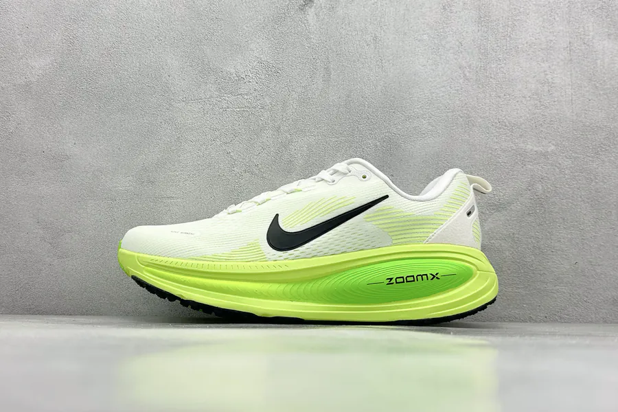 Nike Air Zoom Vomero 18 Comfortable Shock Absorption and Anti Slip Running Shoes