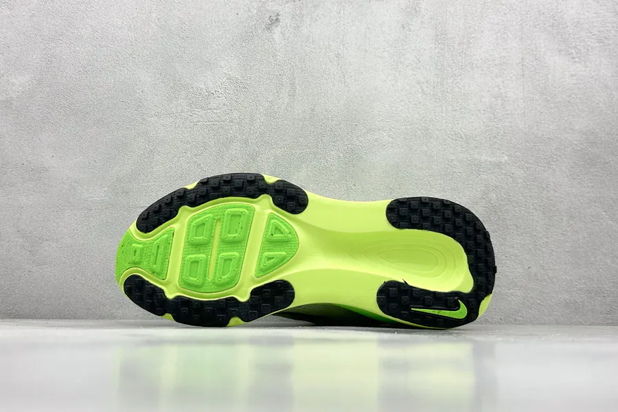 Nike Air Zoom Vomero 18 Comfortable Shock Absorption and Anti Slip Running Shoes