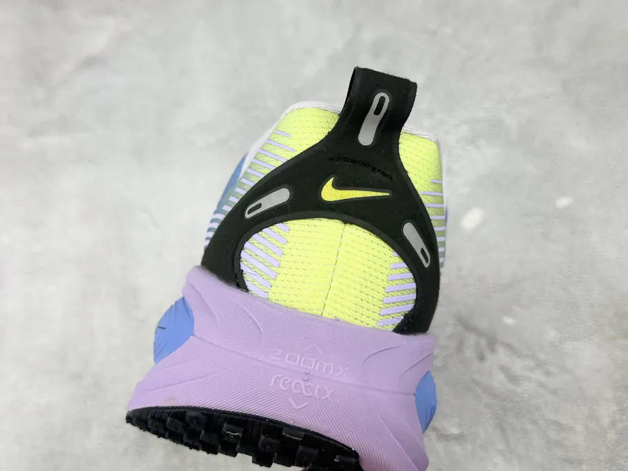 Nike Vomero 18 Purple