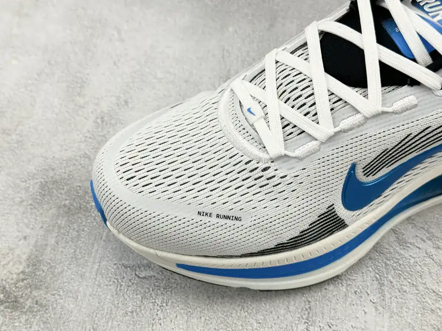 Nike Vomero 18 Exclusive Original