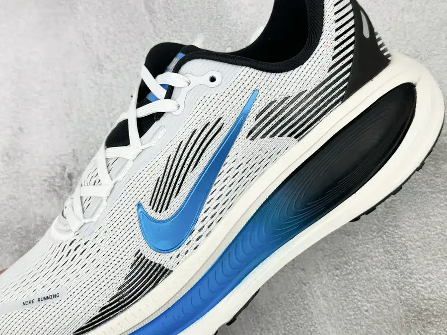 Nike Vomero 18 Exclusive Original