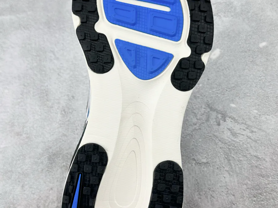 Nike Vomero 18 Exclusive Original