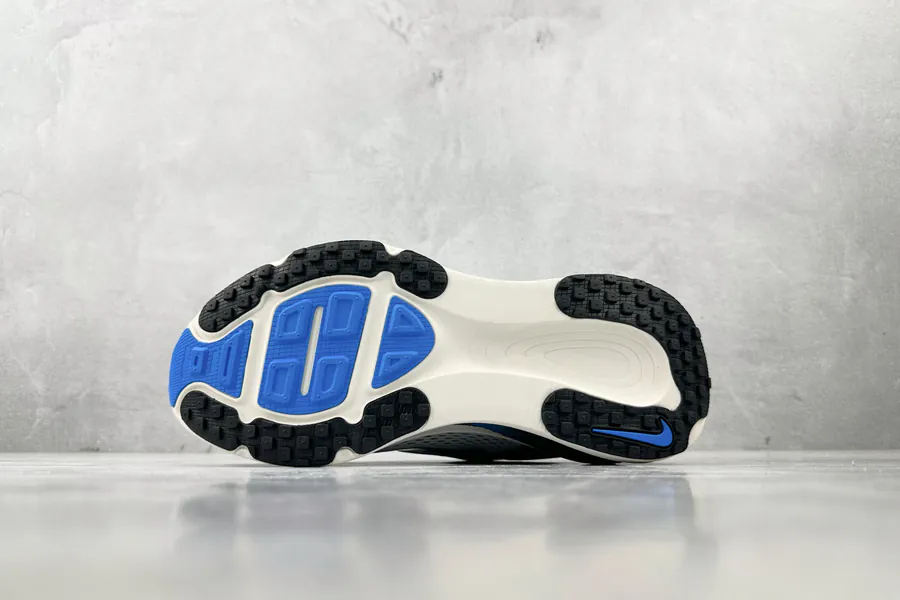 Nike Vomero 18 Exclusive Original