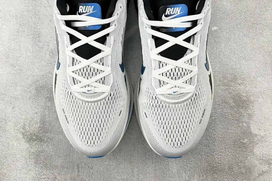 Nike Vomero 18 Exclusive Original