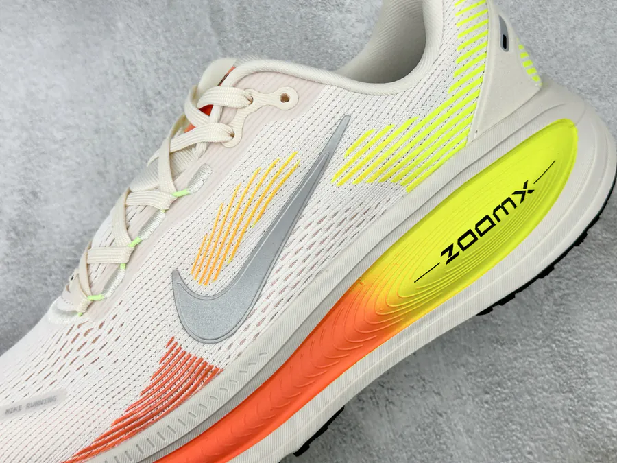 Nike Vomero 18 White and Orange