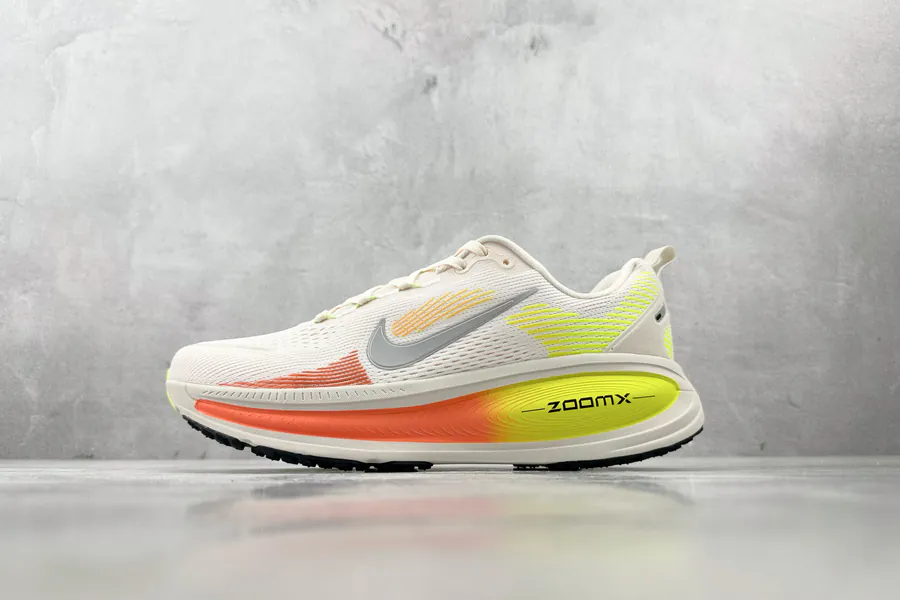Nike Vomero 18 White and Orange