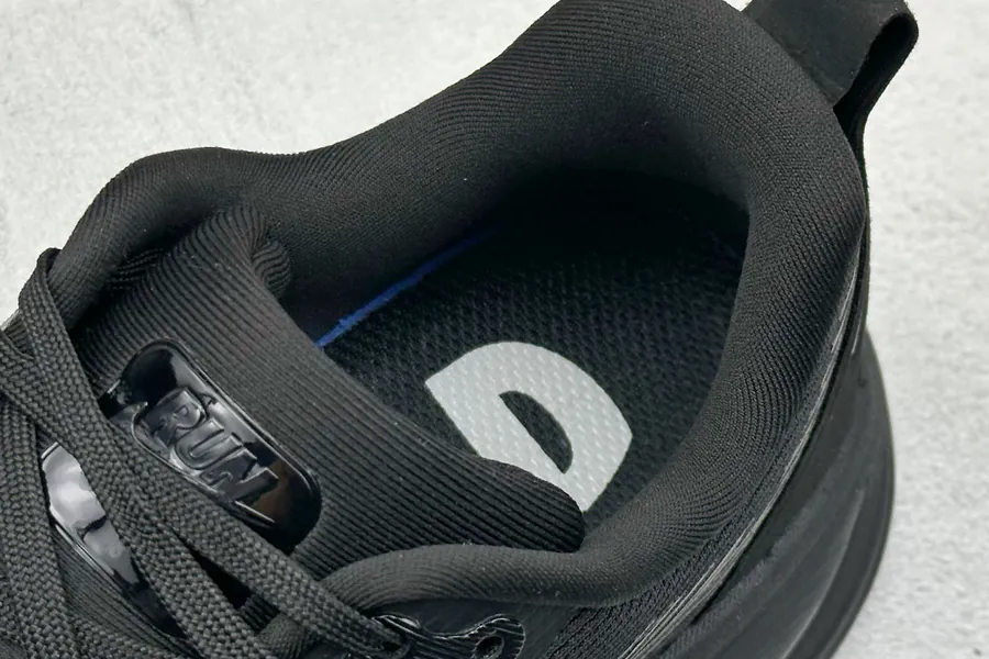 Nike NK Zoom VOMERO 18 Lightweight Running Shoes