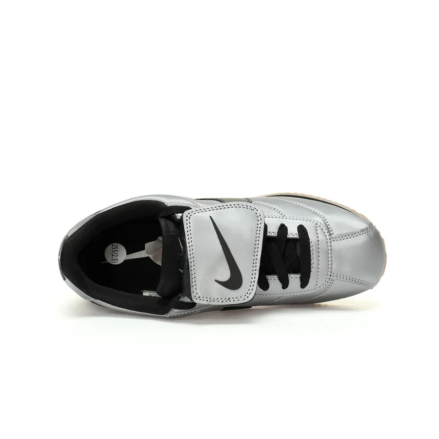 Wmns Cortez Low SE Vintage Style Running Shoe