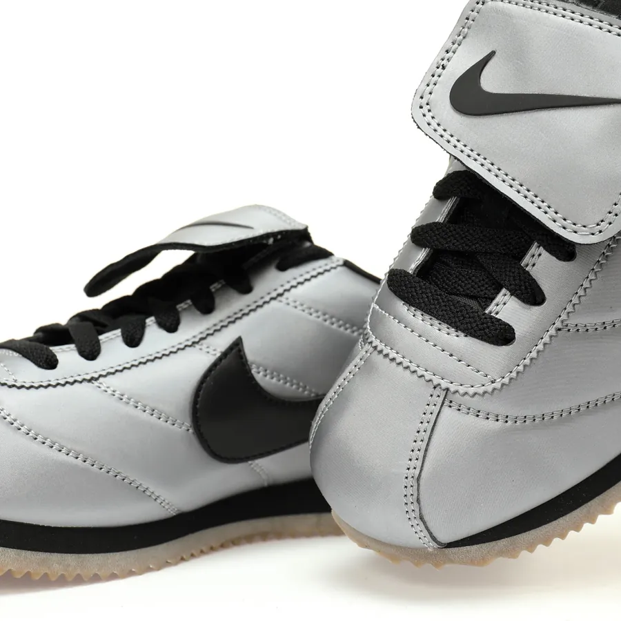 Wmns Cortez Low SE Vintage Style Running Shoe