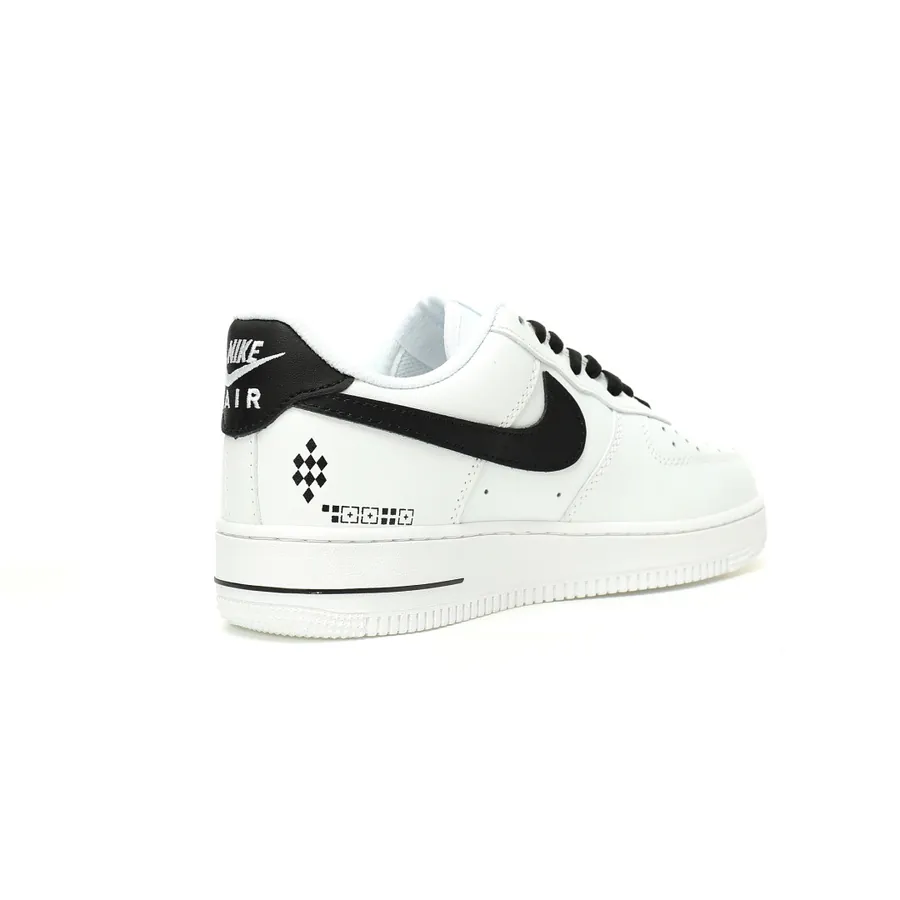 AF1 07 Low Classic Low Sneaker in Grained Calfskin