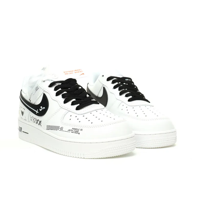 AF1 07 Low Classic Low Sneaker in Grained Calfskin