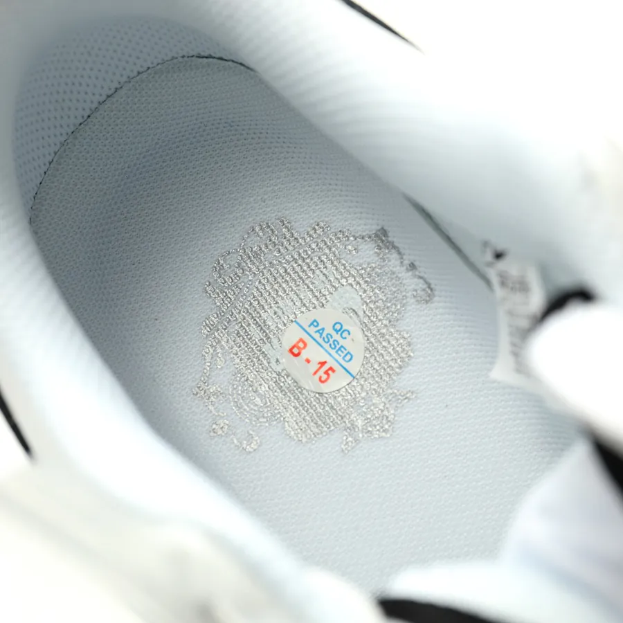 AF1 07 Low Classic Low Sneaker in Grained Calfskin