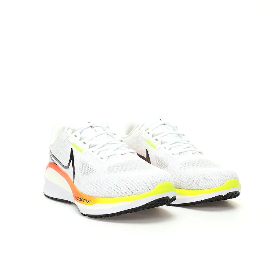Nike Vomero 17 Lightweight Cushioning Running Shoes
