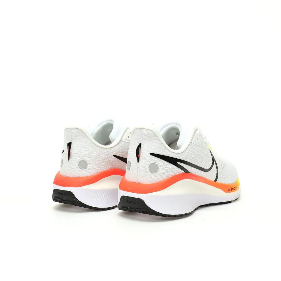 Nike Vomero 17 Lightweight Cushioning Running Shoes