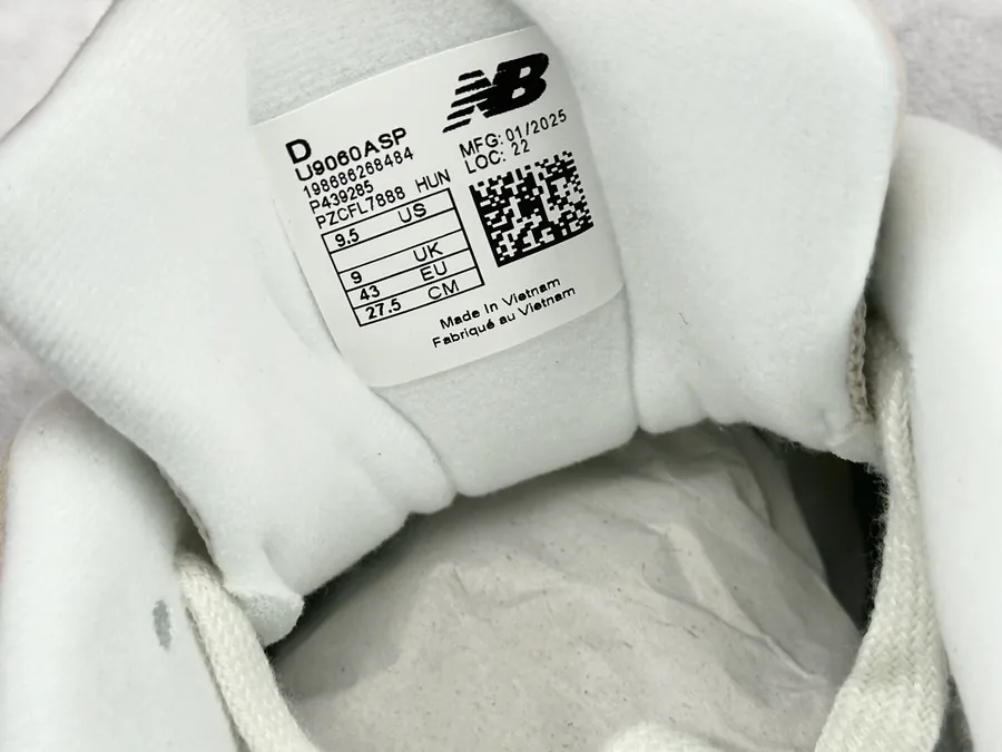 ASOS x New Balance NB 9060 Exclusive Original