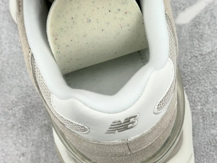 ASOS x New Balance NB 9060 Exclusive Original