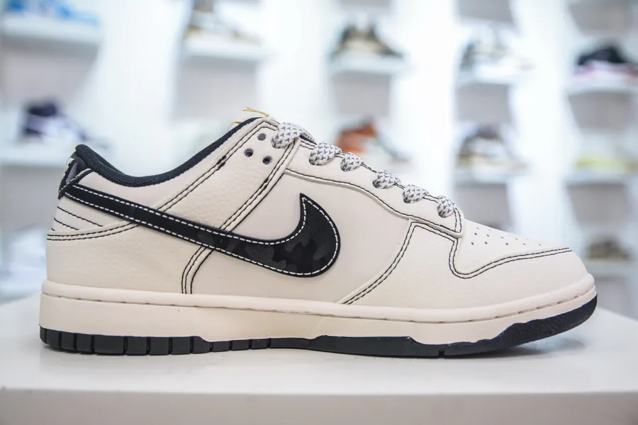 Air x Louis Vuitton Collaboration White, Black, Gold Label Basketball Shoes