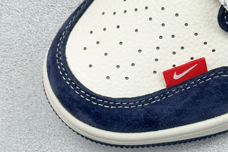 Air Jordan 1 Retro Low x Louis Vuitton Blue White