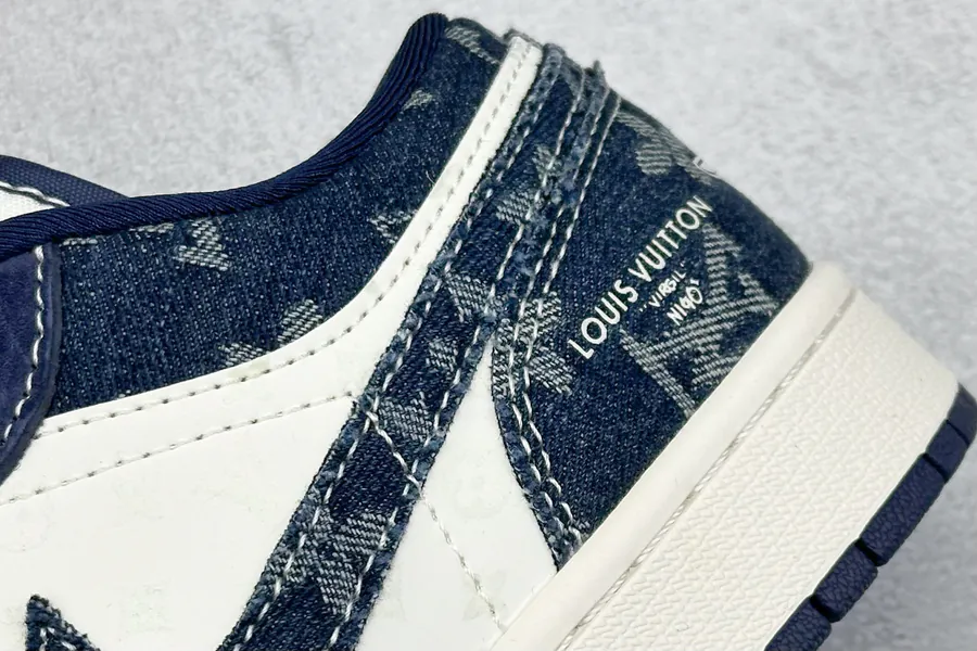 Air Jordan 1 Retro Low x Louis Vuitton Blue White