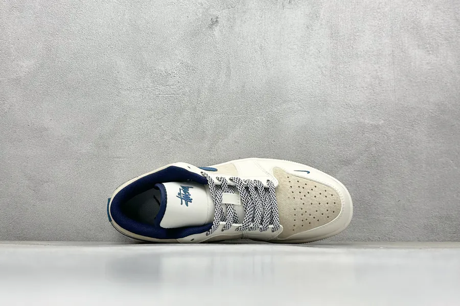 Air Jordan 1 Retro Low x Stussy