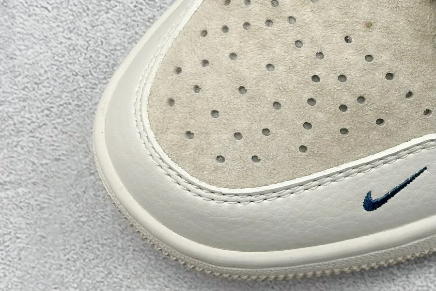 Air Jordan 1 Retro Low x Stussy