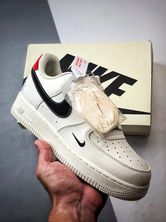 Air Force 1 07 Low by Nike Authentic Military Style