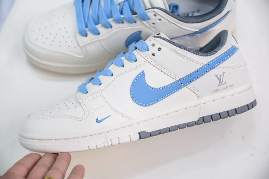SB Dunk Low x Louis Vuitton Collaboration White Blue