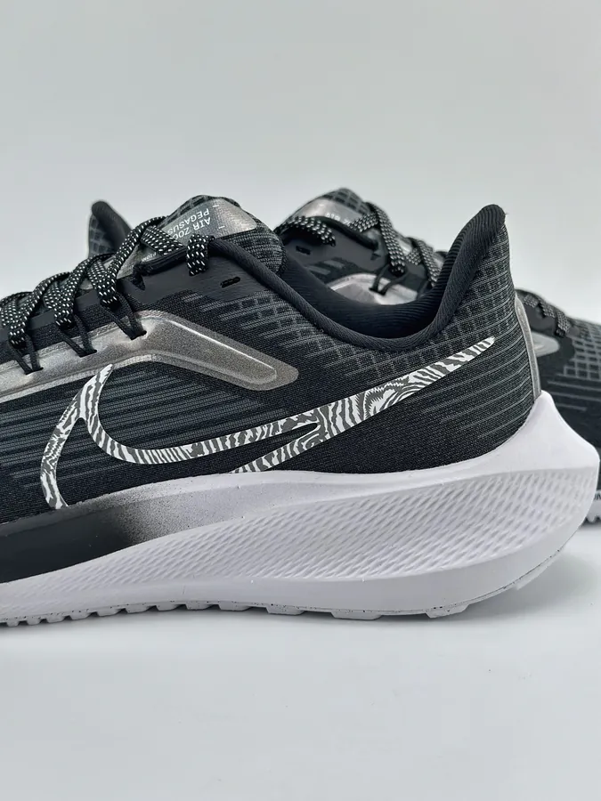 Nike Air Zoom Pegasus 39 Flywire Series
