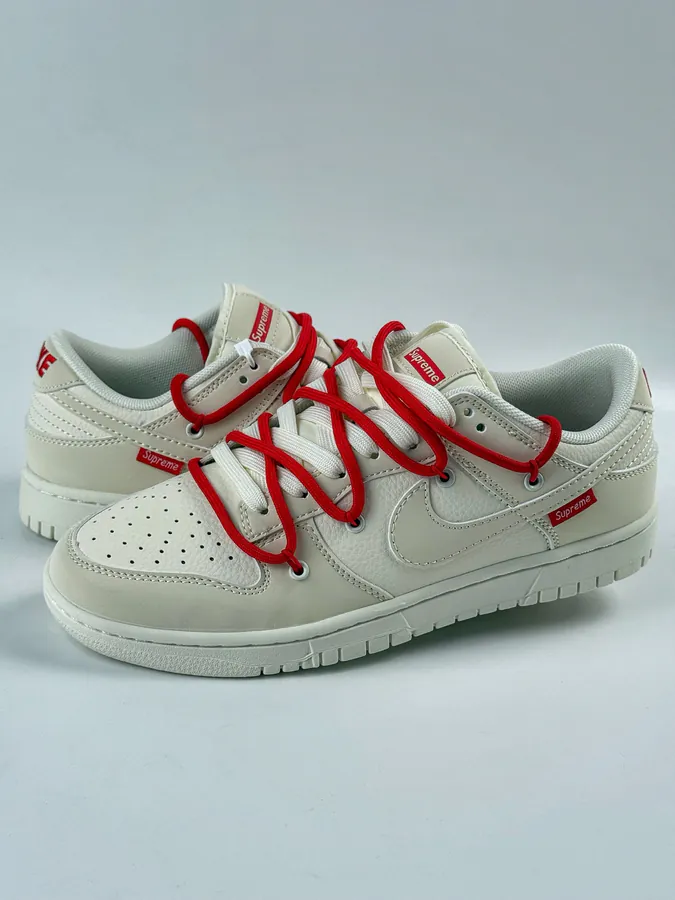 Nike SB Dunk Low x Supreme White Red Stripe