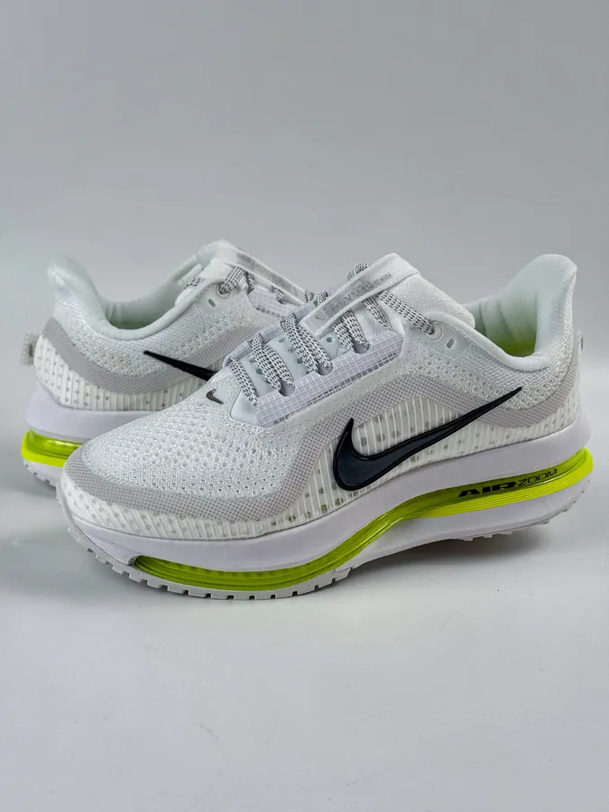 Nike Pegasus Premium Low Top Running Shoes