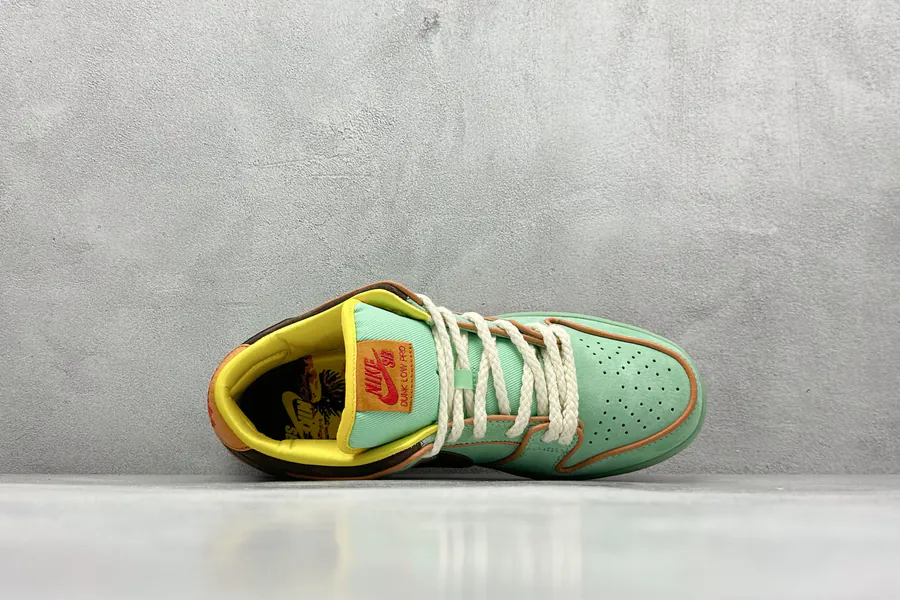 Nike SB Dunk Low Tourmaline Western Style Low Top Skate Shoes