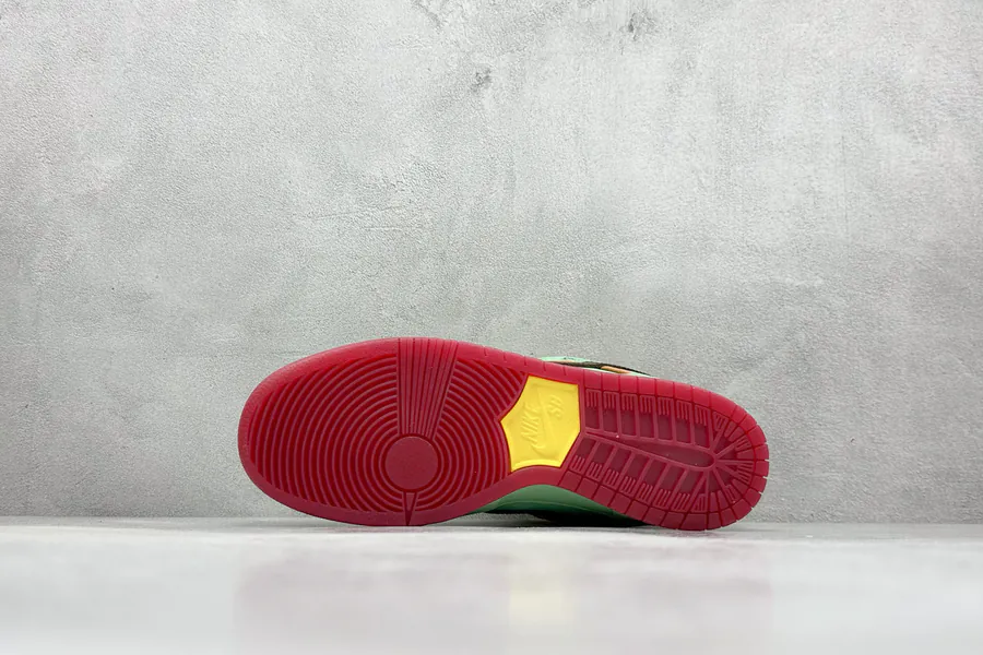 Nike SB Dunk Low Tourmaline Western Style Low Top Skate Shoes