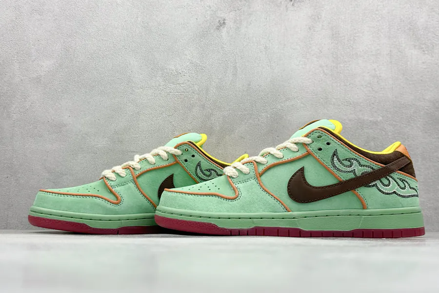 Nike SB Dunk Low Tourmaline Western Style Low Top Skate Shoes
