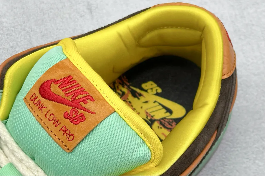 Nike SB Dunk Low Tourmaline Western Style Low Top Skate Shoes