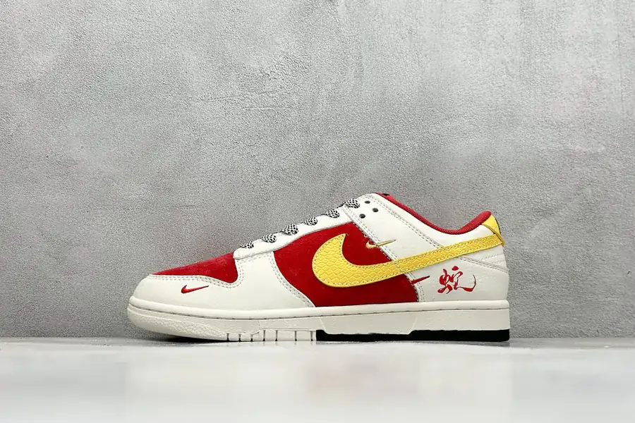 Nike SB Dunk Low Snake Year Limited Edition