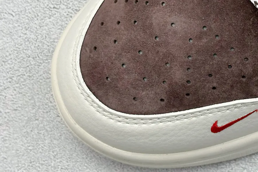 Nike SB Dunk Low Snake Year Limited Edition