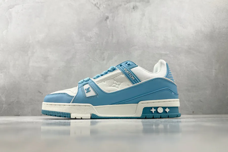 LOUIS VUITTON Trainer in Sky Blue
