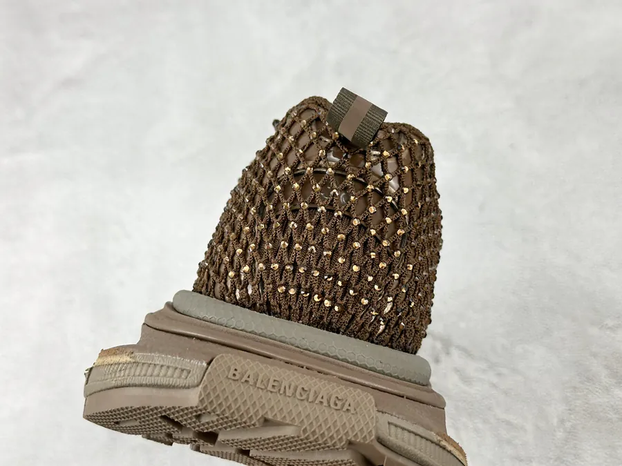 BALenciaga 3XL Bucket Bag in Grained Calfskin