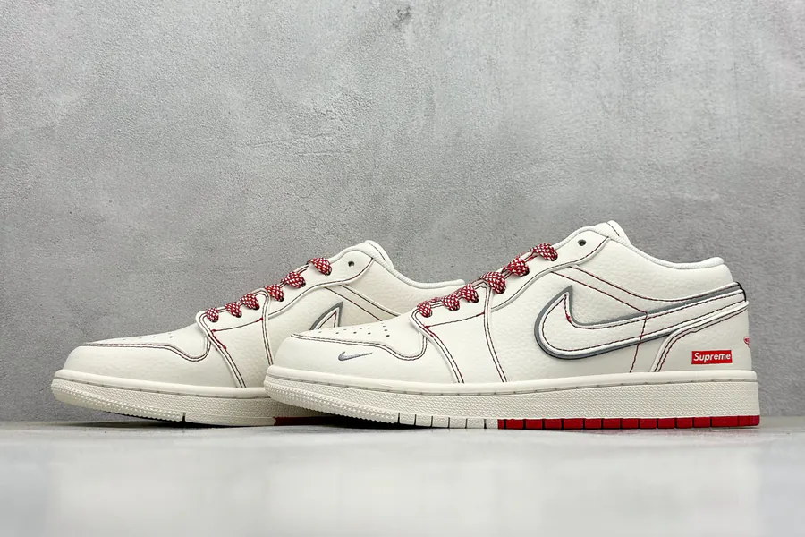 Air Jordan 1 Retro Low x Supreme in Pink