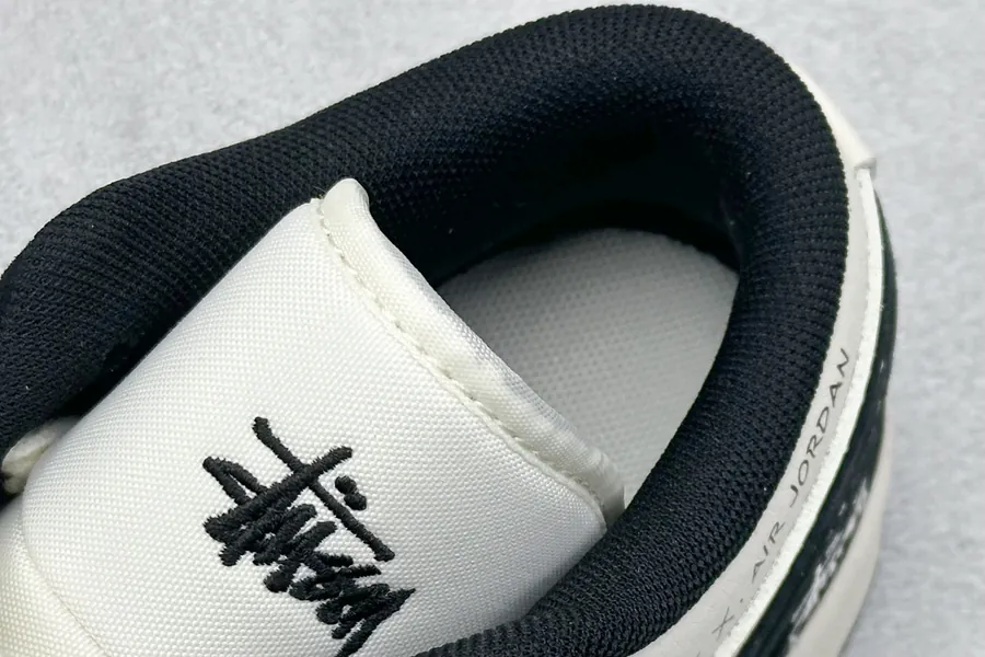 Air 1 Retro Low in Black