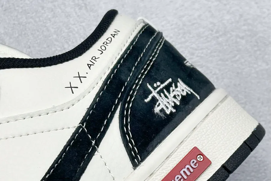 Air 1 Retro Low in Black