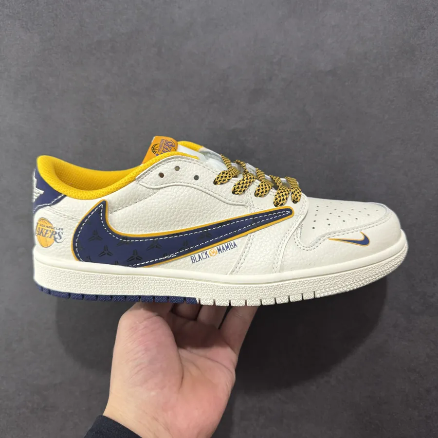 Travis Scott x Nike Air Jordan 1 Low OG Version